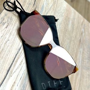 DIFF Eyewear GIA - LOTUS TORTOISE + CHERRY